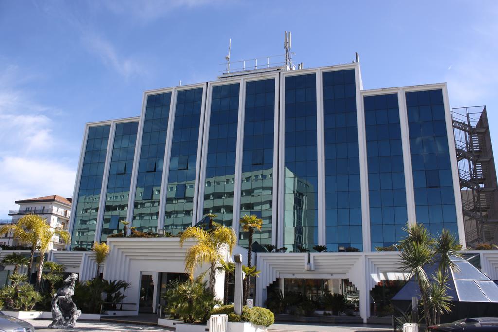 Ariha Hotel Cosenza 伦德 外观 照片