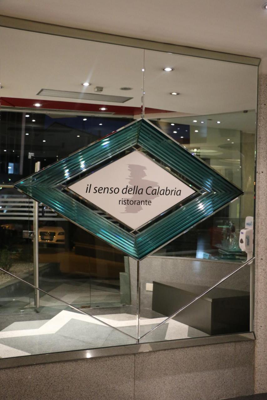 Ariha Hotel Cosenza 伦德 外观 照片